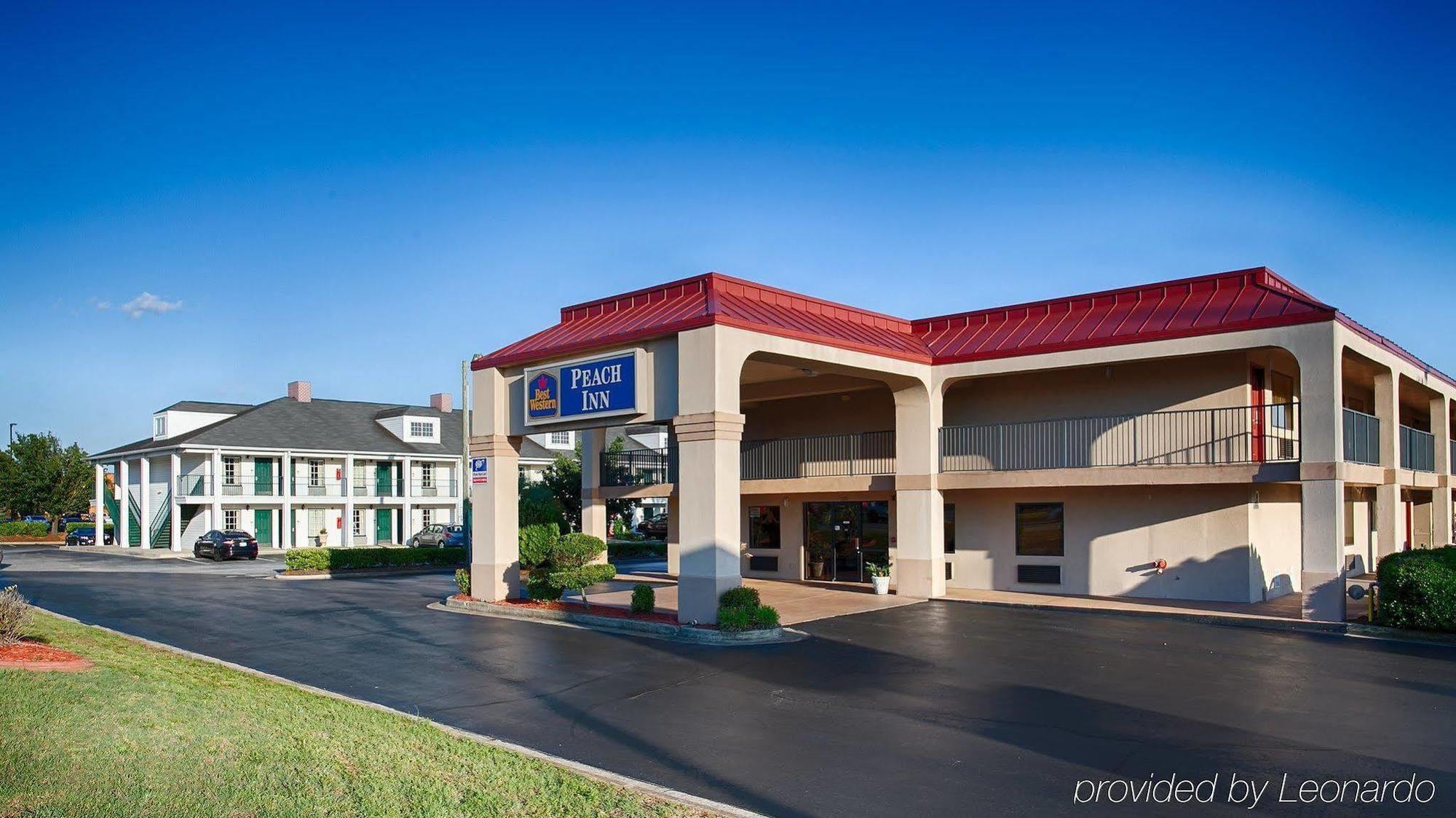 Days Inn & Suites By Wyndham Warner Robins Near Robins Afb Exterior foto